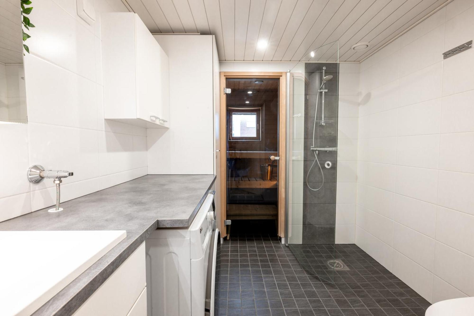 Lägenhet Bright & Comfy 79m2 2br With Sauna And Balcony