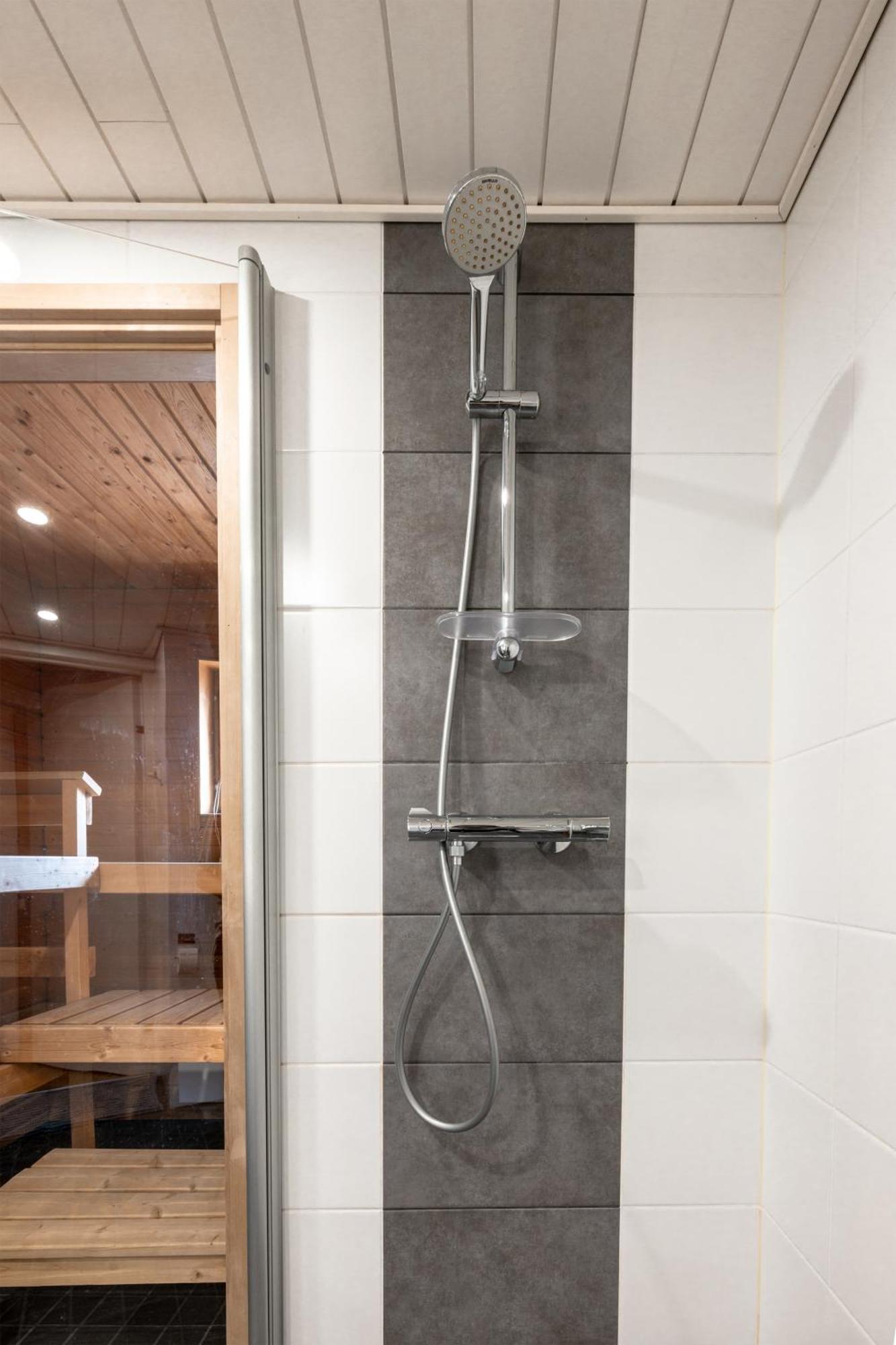 Bright & Comfy 79m2 2br With Sauna And Balcony